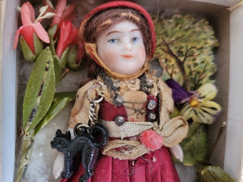 Alte schöne porzellanpuppe - schöne,