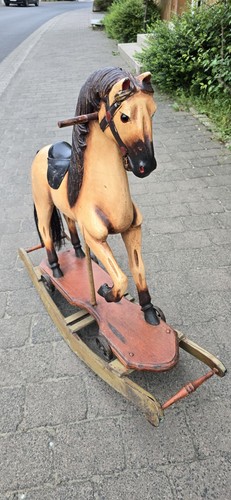 Antikes schaukelpferd aus - aus, holz