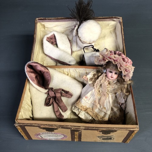 Antiker trousseau kpl mit - trousseau, kpl.