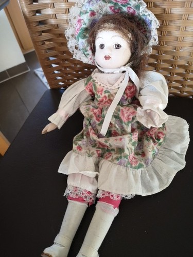Alte puppe porzellan - puppe,
