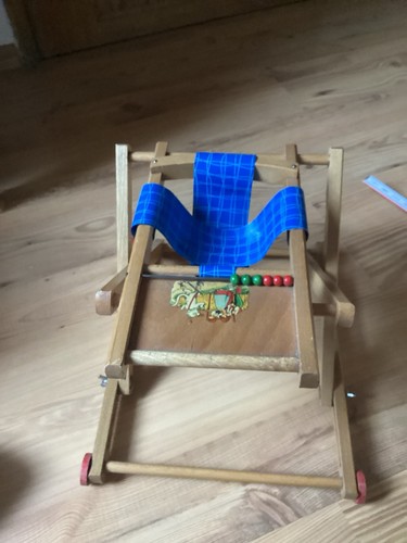 Altes gehfrei aus holz 50er - aus,